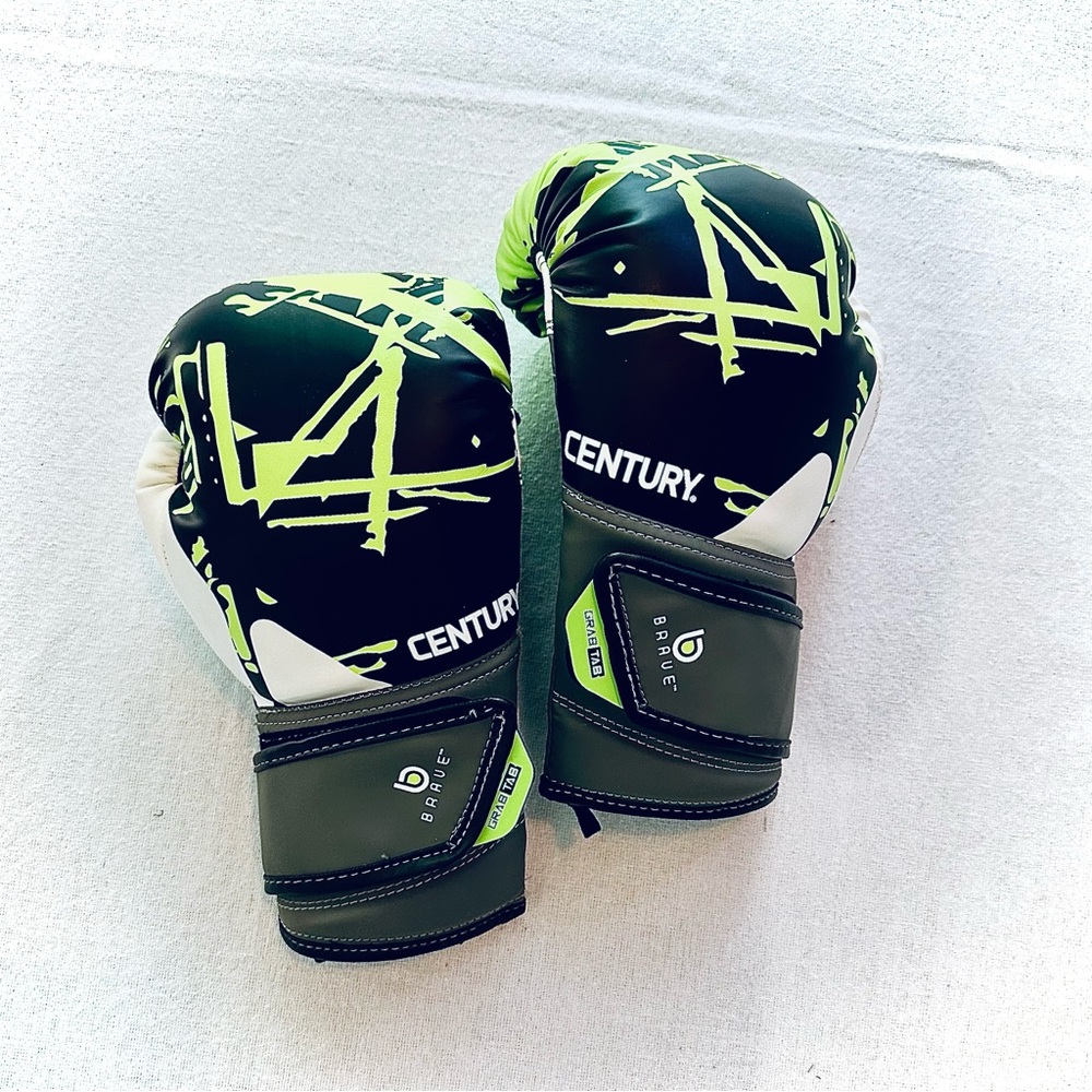 BRAVE YOUTH BOXING GLOVES (Electric Green & Black)